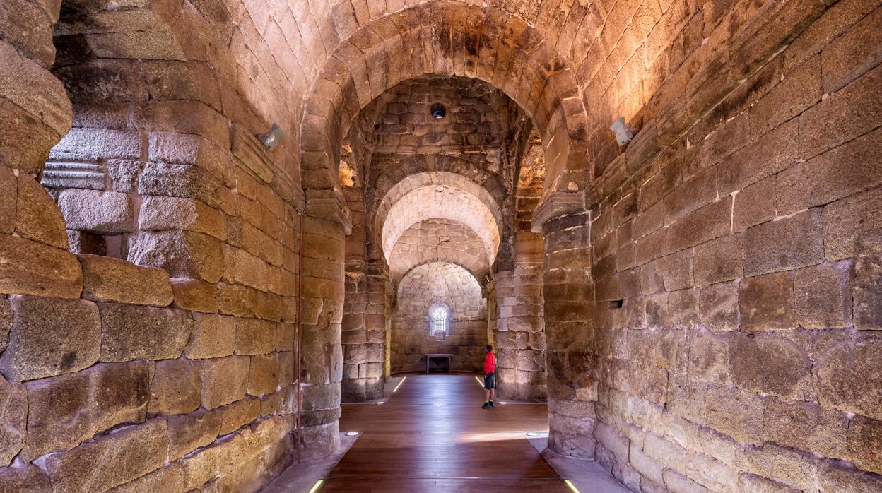 Interior de la iglesia viisigoda