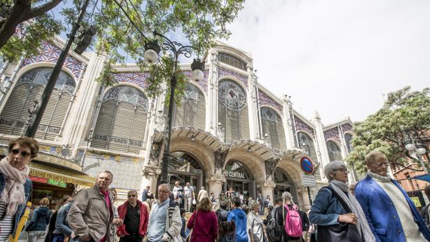 Ribó plantea una tasa turística en Valencia y difunde un sondeo a favor en su cuenta de Twitter