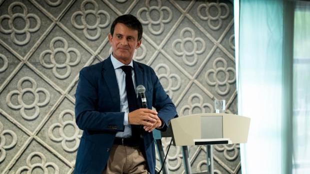 Valls asume con cautela los movimientos en el PP