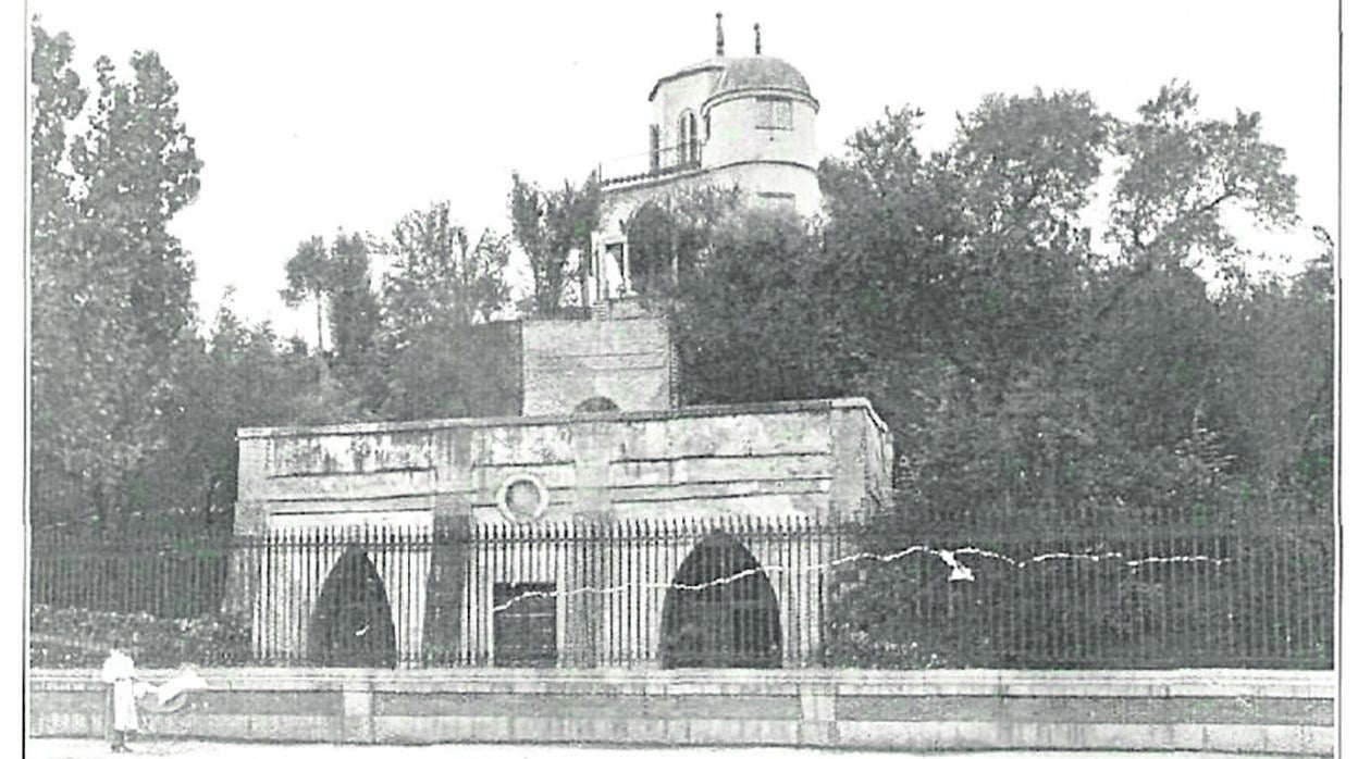 Una de las imágenes del castillo, ya derruido, en 1915