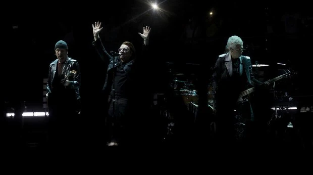 Detienen a un hombre por estafar 15.000 euros en la reventa de entradas del concierto de U2