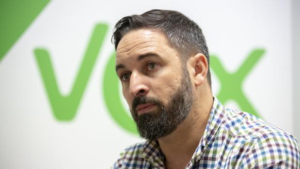 Abascal carga contra Valls: «No tienes ni idea de lo que está pasando en España. Vete a Martinica»