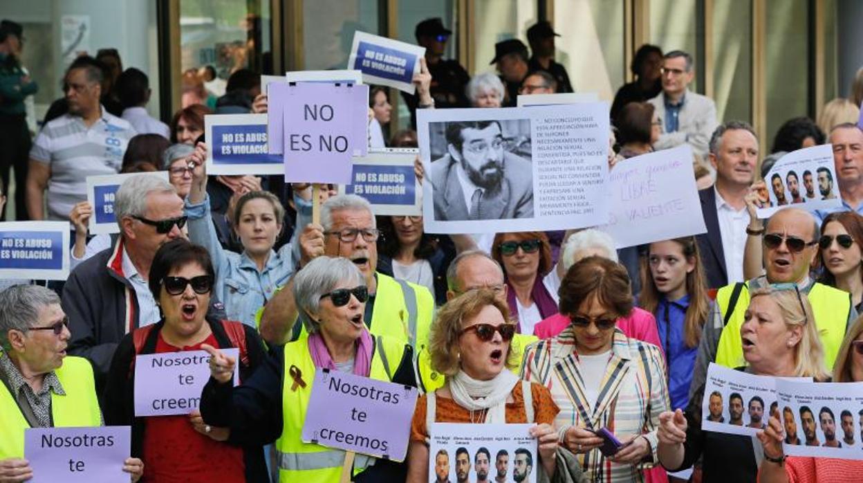 Protesta en Valencia tras conocerse la sentencia del caso de «La Manada»