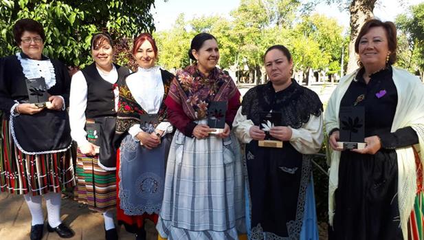 Celebran el Concurso de Monda de Rosa de Azafrán y Molienda de la Paz una semana más tarde