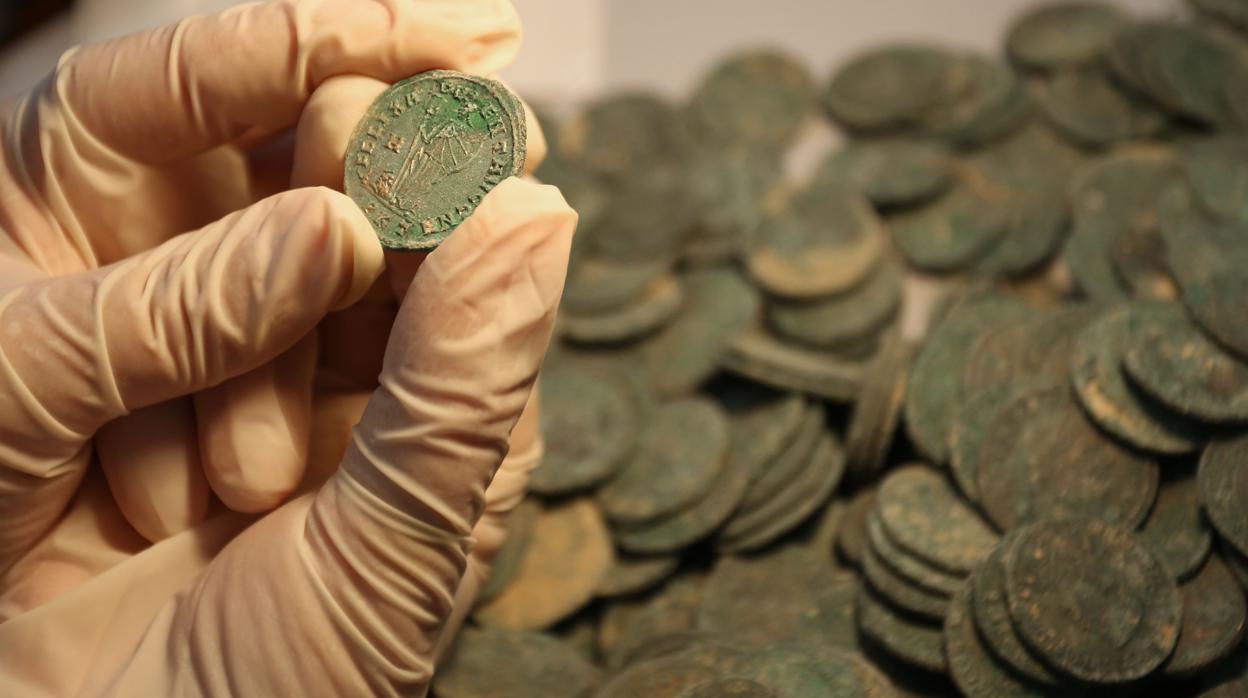 Imagen de archivo de monedas de época romana