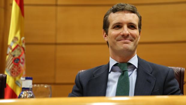 Casado se aleja de Cospedal y las «prácticas del pasado» que «avergüencen» al PP