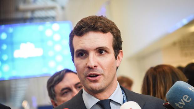 Casado, de la renuncia de Cospedal: «Es una decisión que le honra»