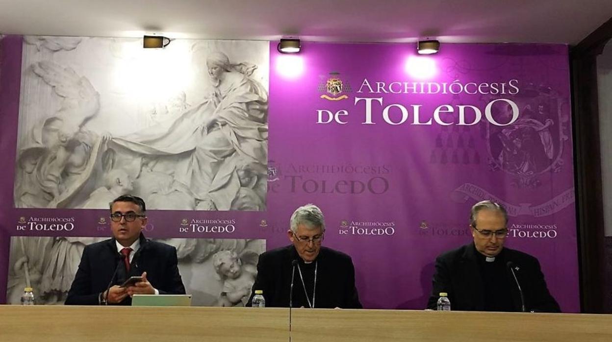 Un momento de la rueda de prensa del arzobispo de Toledo, Braulio Rodríguez