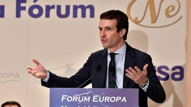 Casado: «¿Qué piensa Susana Díaz de que su partido quiera imponer que en La Rioja se hable el euskera?»