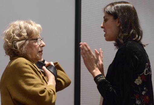 Manuela Carmena y Rita Maestre, en el Ayuntamiento de Madrid