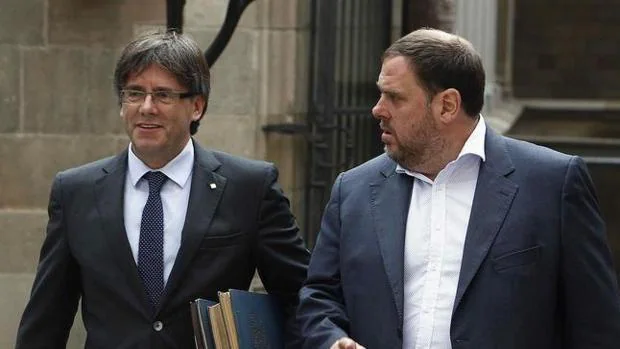 Puigdemont, dispuesto a ser número dos de Junqueras en una lista independentista para las europeas