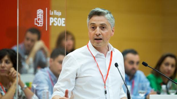 El PSOE riojano rectifica y retira las alusiones al euskera en las enmiendas al Estatuto regional