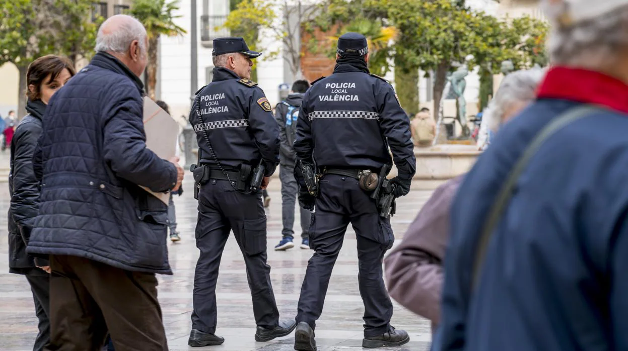 Imagen de archivo de agentes de Policía en Valencia