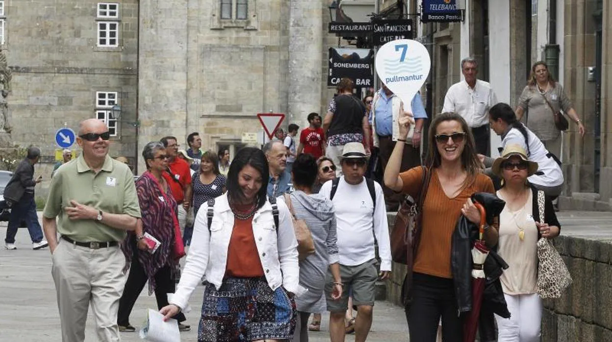 Turistas en el casco histórico de Santiago de Compostela