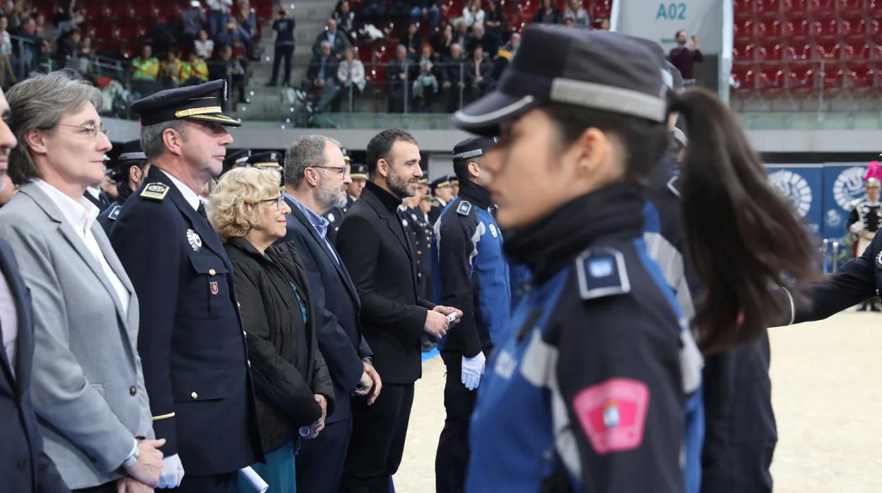 La alcaldesa de Madrid durante la bienvenida a la 49º promoción de la Policía de Madrid