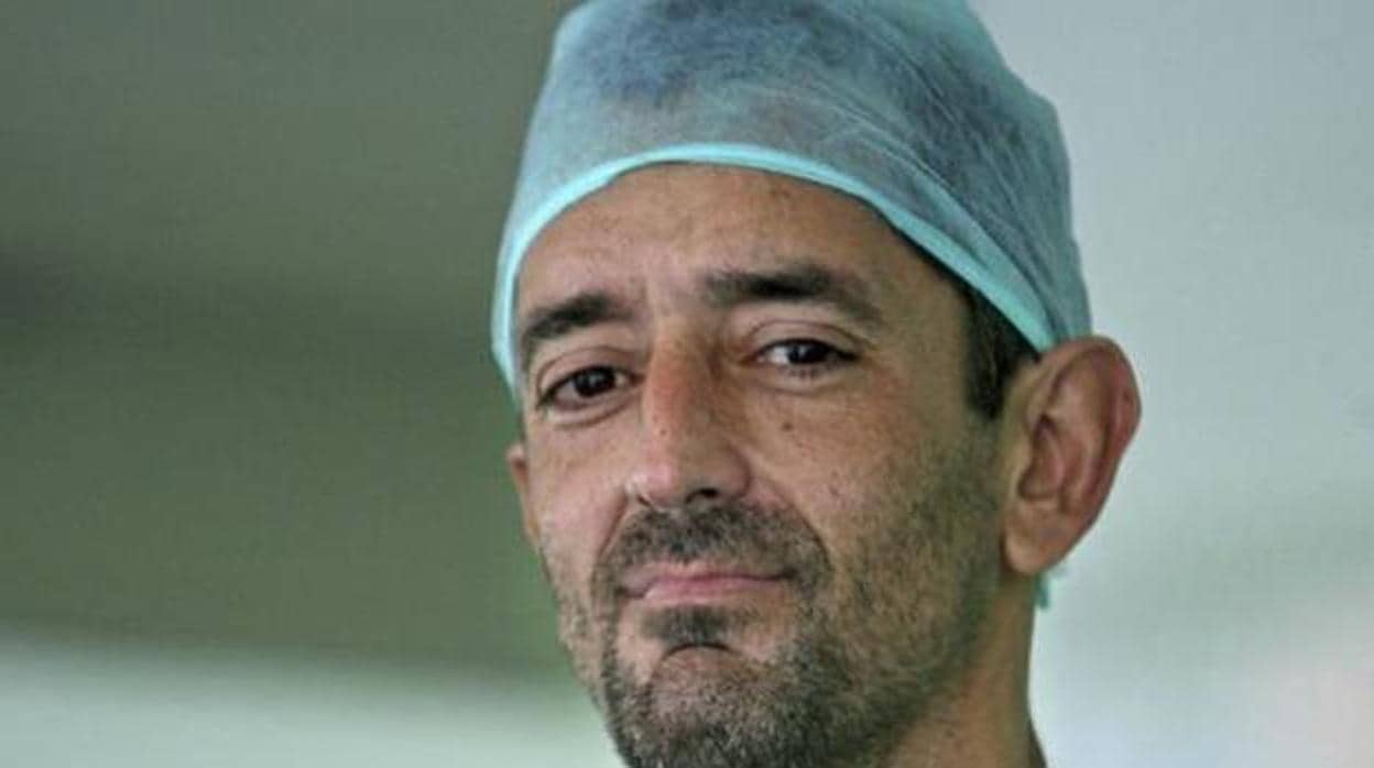 El doctor Pedro Cavadas