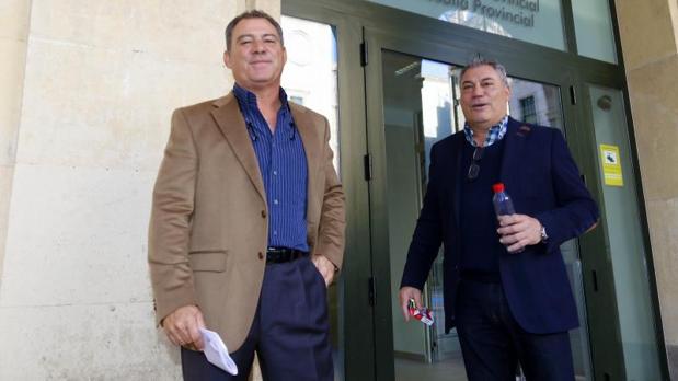 Los hermanos Gregori niegan el intento de estafa a una empresa con la venta fraudulenta de 122 camiones