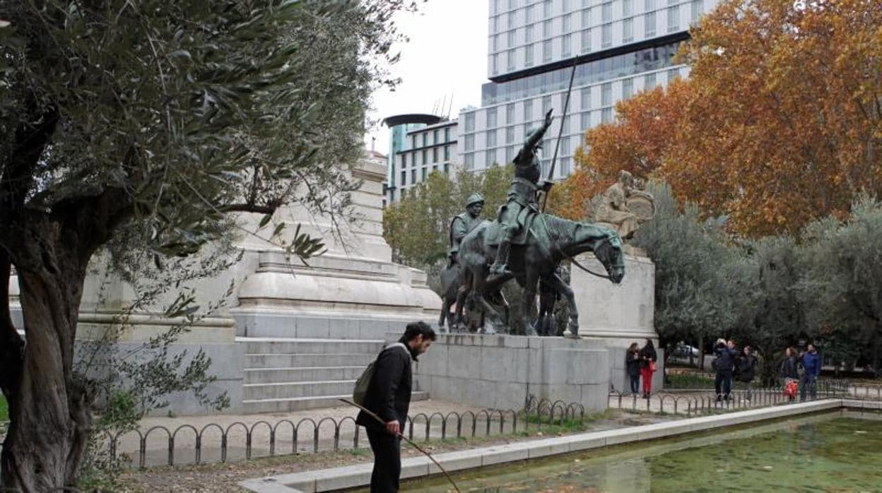 El Ayuntamiento de Madrid no podrá mover el monumento a Cervantes en Plaza de España