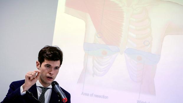 De un cuerpo de mujer a uno de hombre en 17 horas