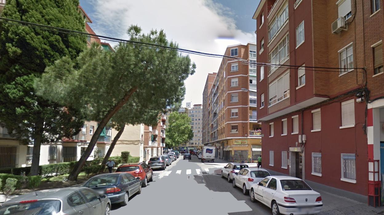 Los hechos se produjeron en un piso de la calle Julián Sanz Ibáñez (en la imagen)