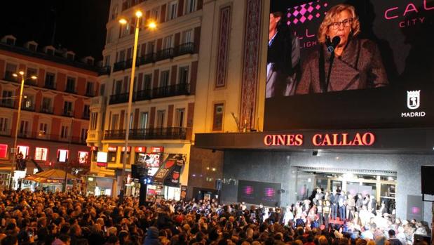 Carmena utiliza la nueva Gran Vía para lanzar su campaña a la «americana»