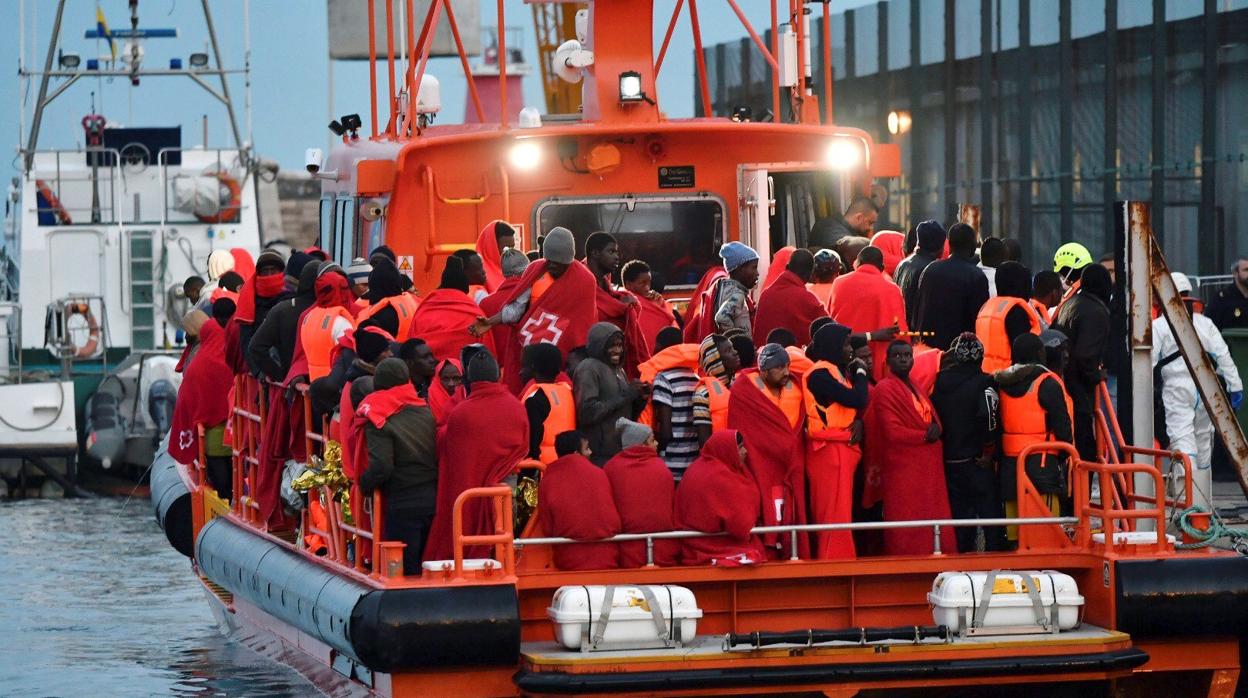 Los migrantes rescatados por un pesquero español no quieren volver a Libia