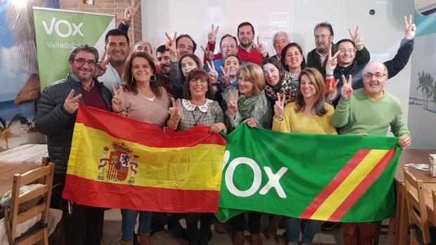 Vox en Castilla y León: sin candidatos, ni estructura autonómica, ni sedes