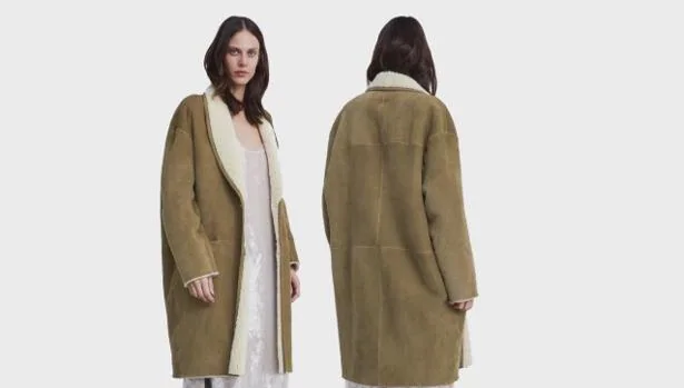 Un abrigo Zara de 499 euros, agotado a las horas de salir a la venta