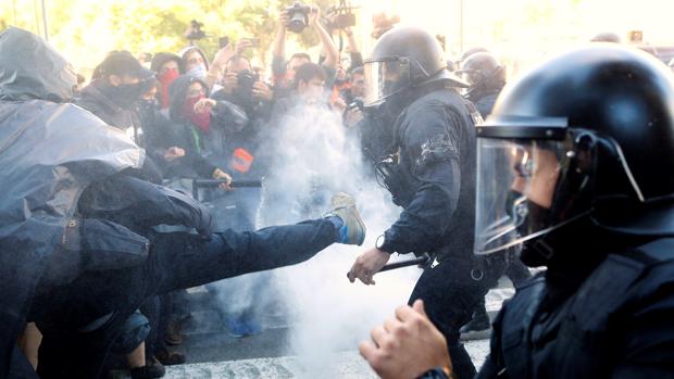 Colau pide que no se «militarice» Barcelona el 21-D