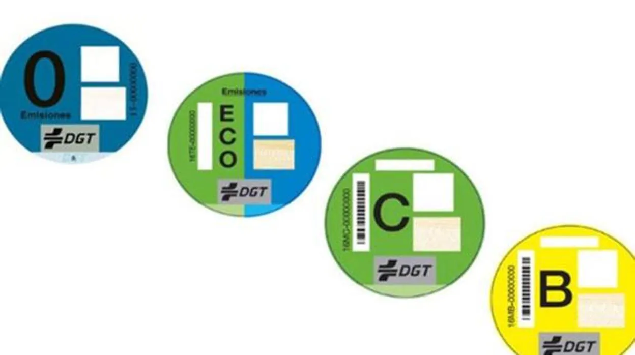 Pegatinas de la DGT disponibles para los vehículos contaminantes
