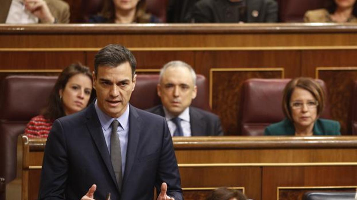 Opina: ¿ha vuelto a ceder Sánchez ante la Generalitat aceptando una minicumbre?