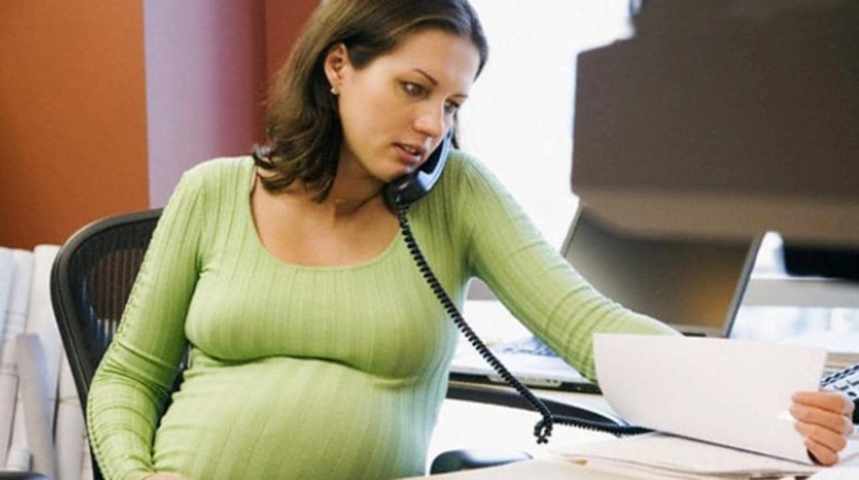 Las mujeres embarazadas verán adaptado su puesto de trabajo ante posibles riesgos
