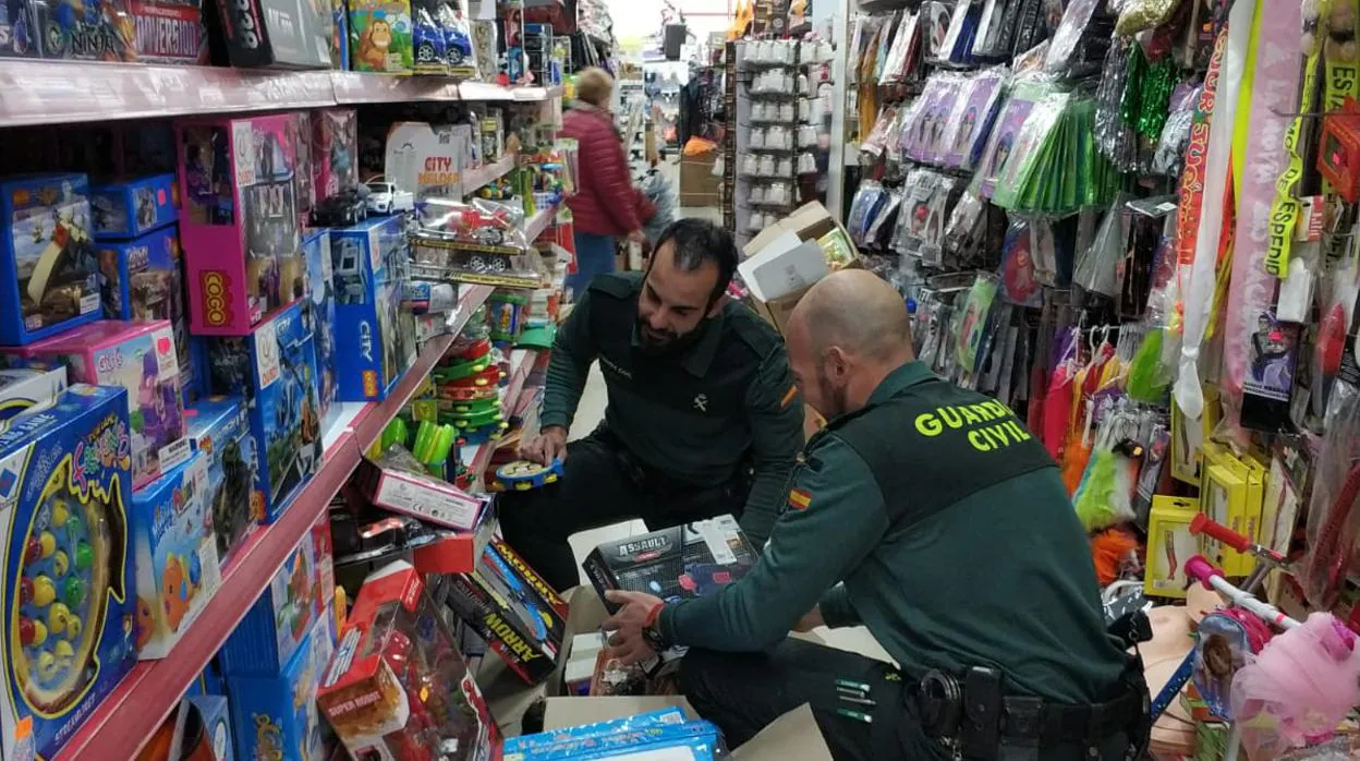 La Guardia Civil interviene 871 juguetes en Segovia
