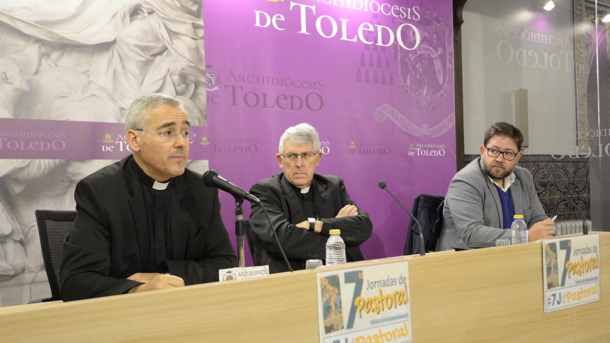 (De izqda a dcha) Emilio Palomo, Braulio Rodríguez e Isaac Martín en rueda de prensa