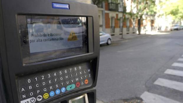 Activado el escenario 2 del protocolo anticontaminación: prohibido aparcar en zona SER