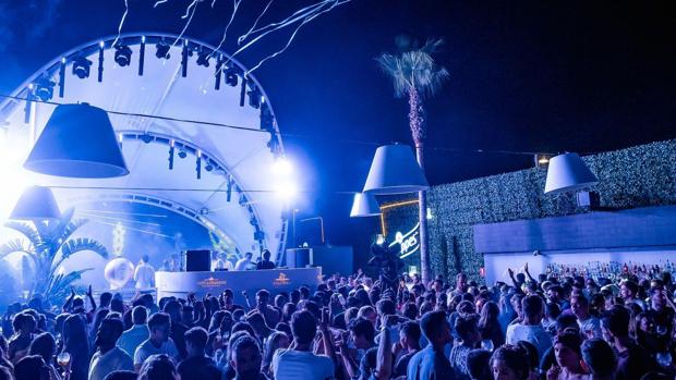 Nochevieja 2018 en Valencia: fiesta «remember» junto al mar y bajo las estrellas en Marina Beach