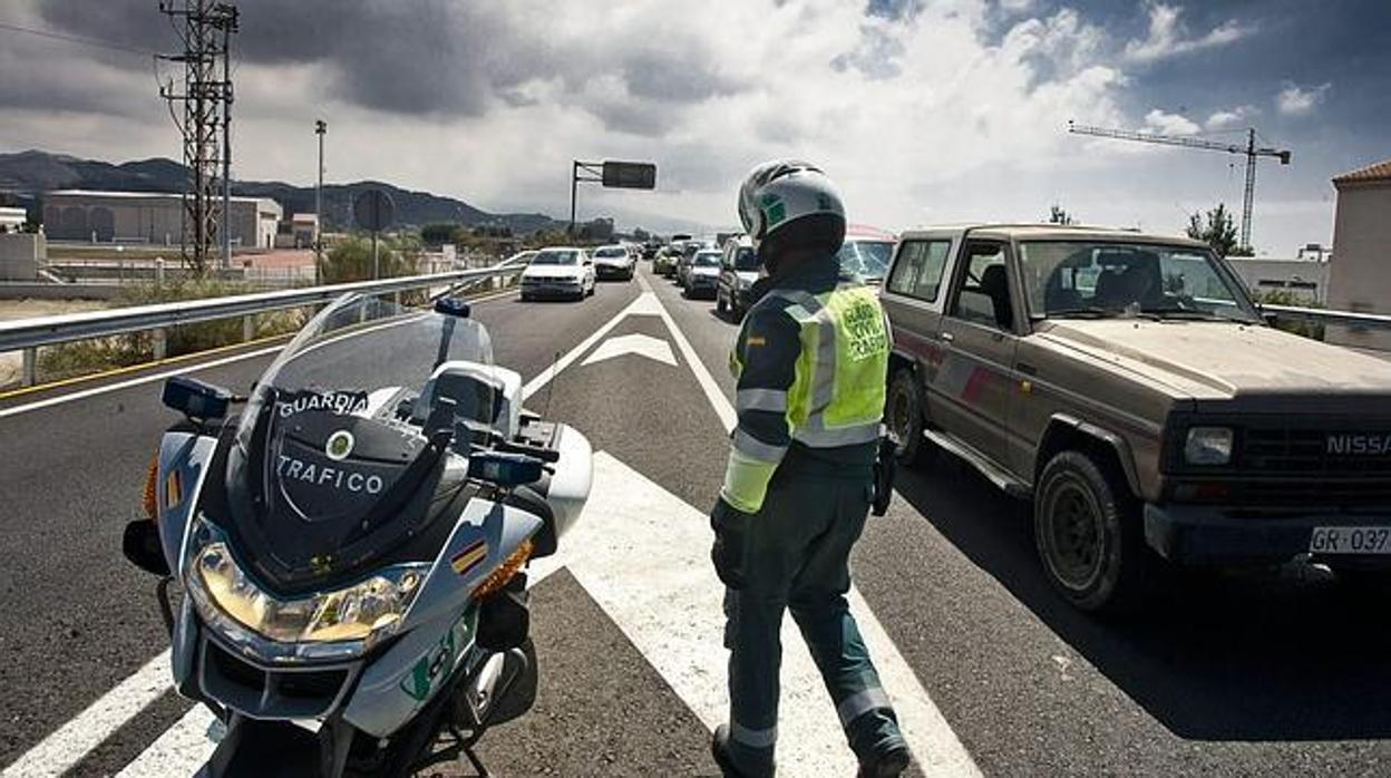 Imagen de archivo de un guardia civil de Tráfico