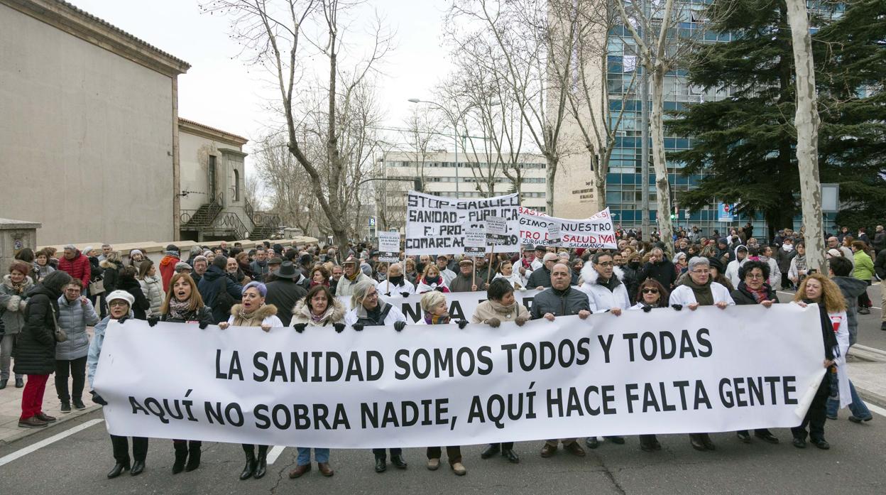 Manifestación en Salamanca organizada por la Plataforma para la Defensa de la Sanidad Pública, en una imagen de archivo