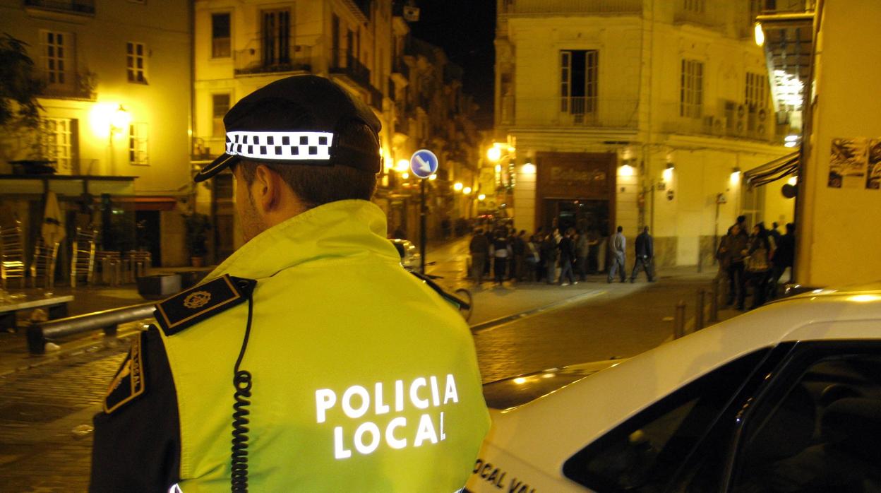 Imagen de archivo de un agente de la Policía Local de Valencia
