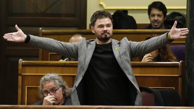 Rufián eleva el pulso contra Podemos: «Se acercaron dos personas para ofrecerme la cabeza de Borrell»