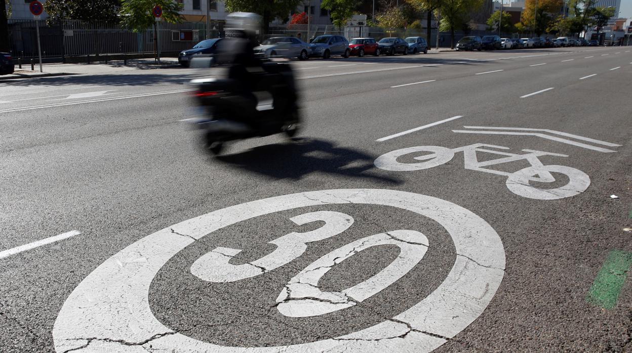 Carril destinado a circular a menos de 30 por hora