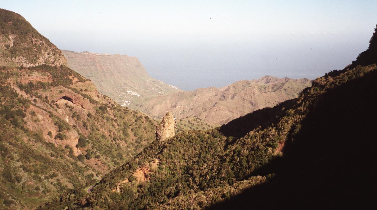 Imagen de archivo de un paraje montañoso en la isla de La Gomera