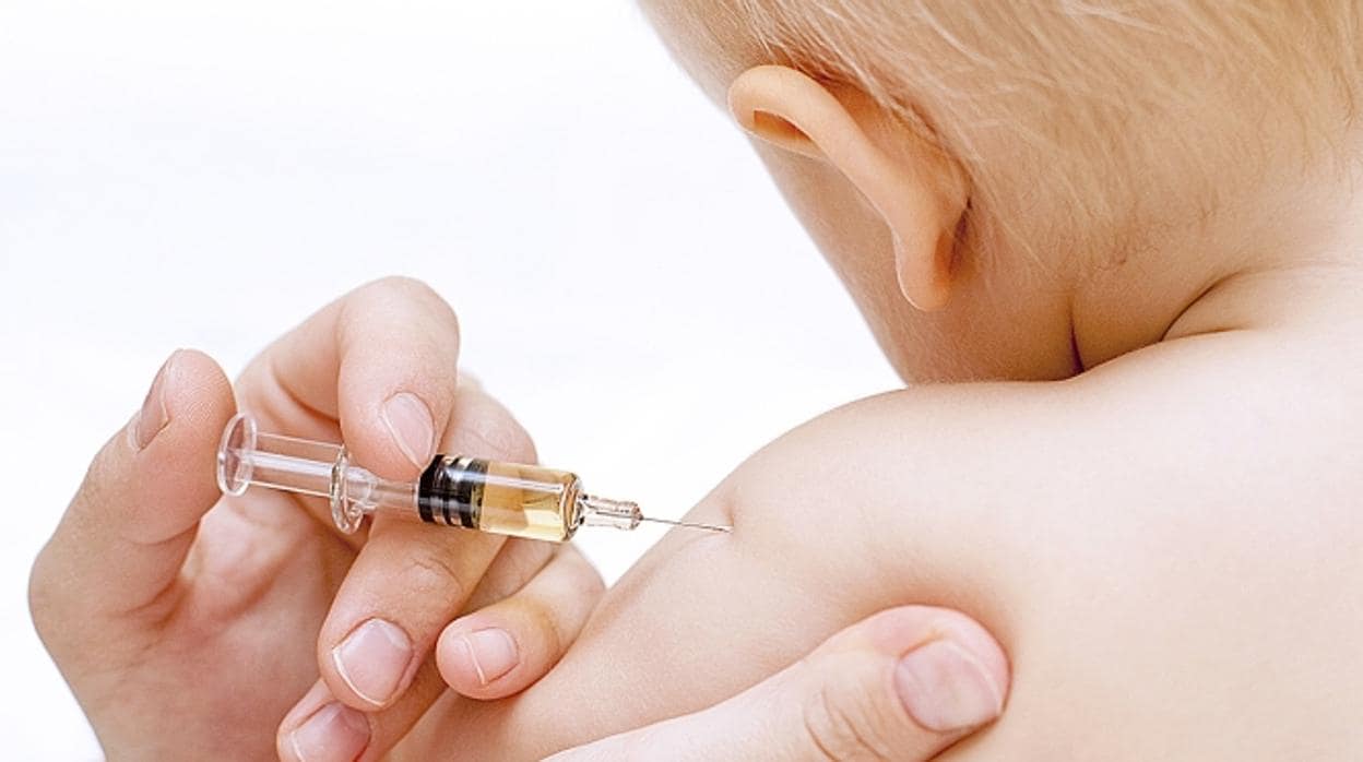 A los niños de cuatro años se les vacunará de la cuádruple vírica