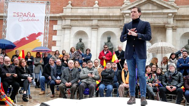 Rivera presenta su alternativa de «una España distinta» en la que populistas y separatistas «no marquen la agenda»