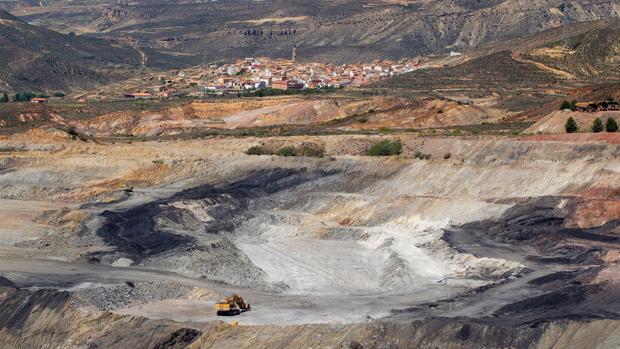 Samca lanza un plan para recolocar a los 200 últimos mineros del carbón aragonés
