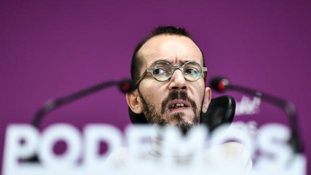 El cúmulo de ilegalidades que acorralan a Echenique por el «caso del asistente»