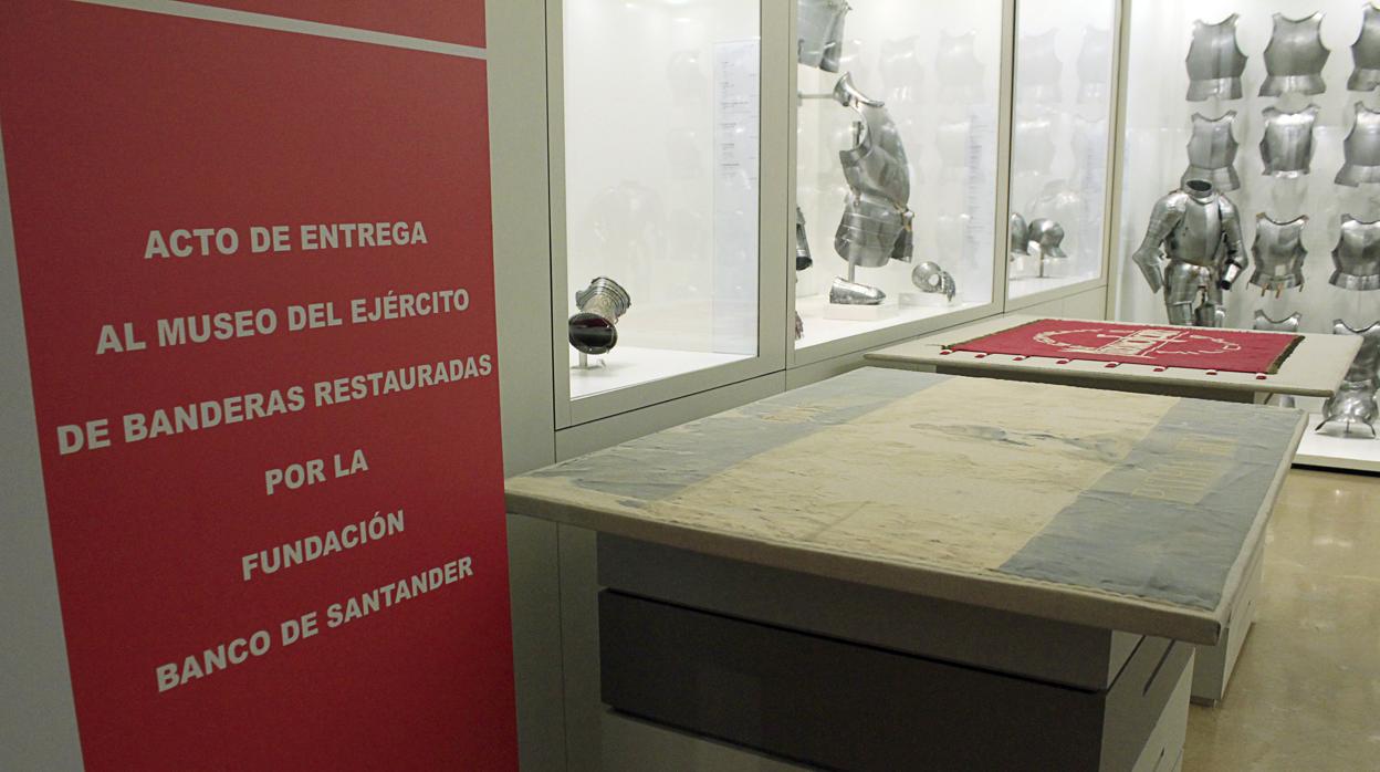 Una de las salas de la exposición sobre la bandera española