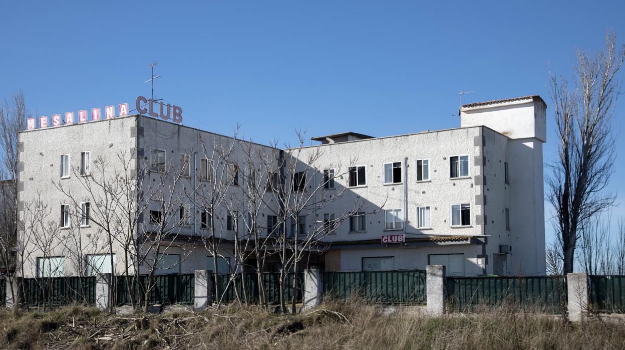 Fallece una mujer en el incendio de un club de alterne en un pueblo de Salamanca