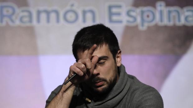 Espinar explota Podemos y dimite de todos sus cargos en el partido