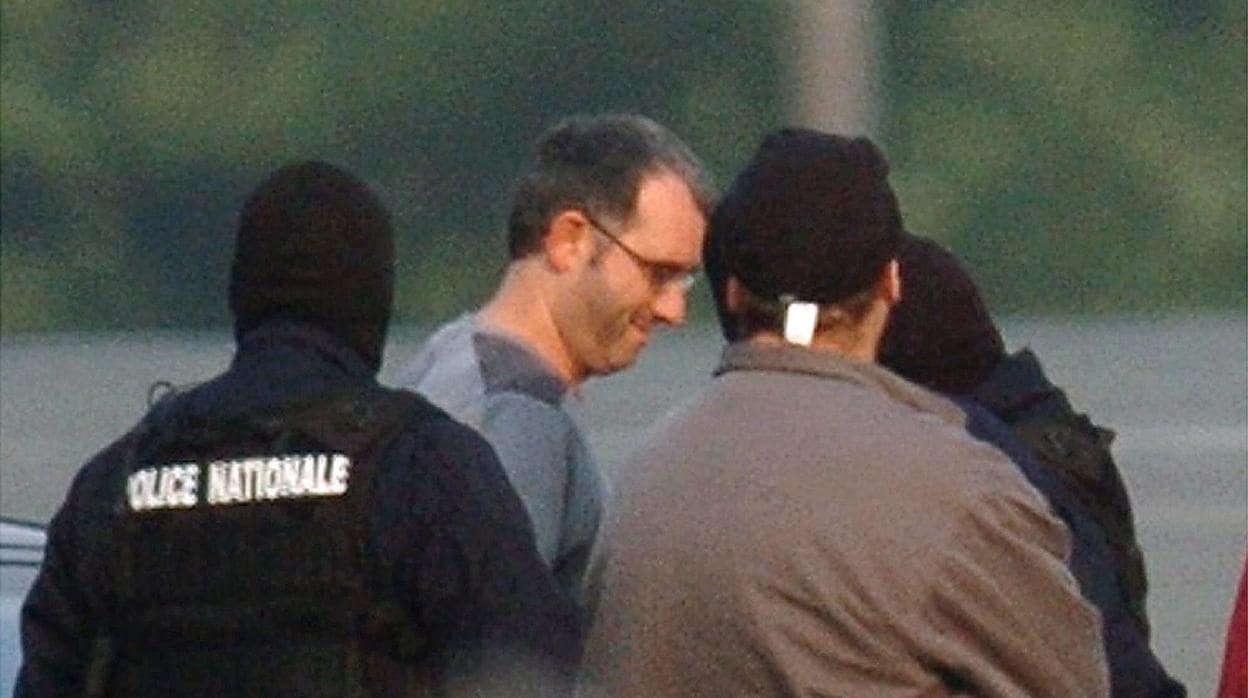 Mikel Antza, el día de su arresto en Francia en 2004, tras doce años en la cúpula de ETA